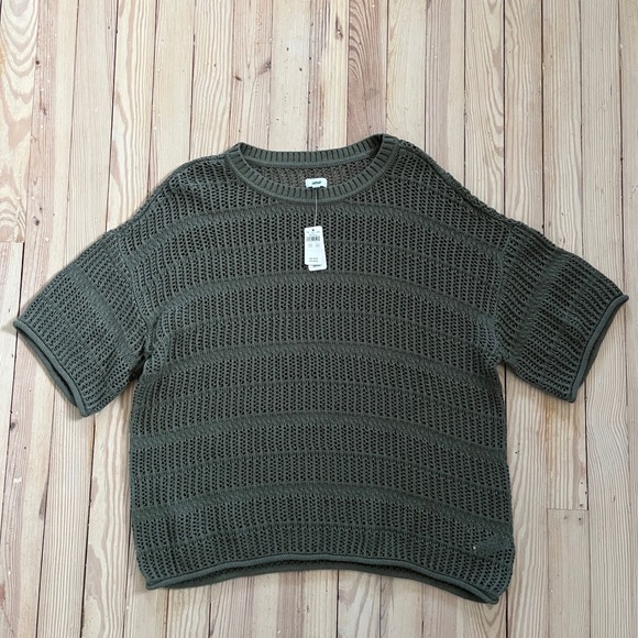 aerie Sweaters - Aerie Crochet Oversized Open Knit Sweater Green Short Sleeve Crew Women's Medium